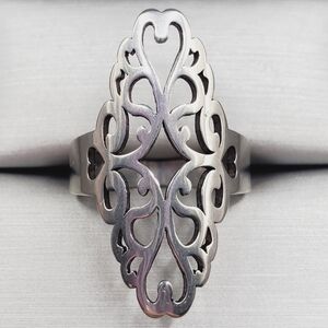 Silver Tone Filigree Heart Ring — Intricate Romance & Timeless Elegance